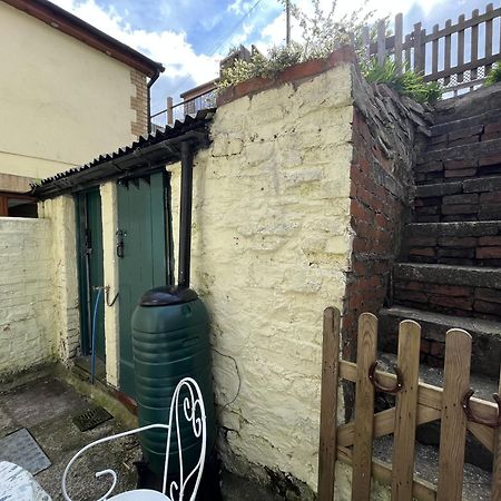 Attenborough Cottage - 2 Bedroom Cottage Tredegar Rom bilde